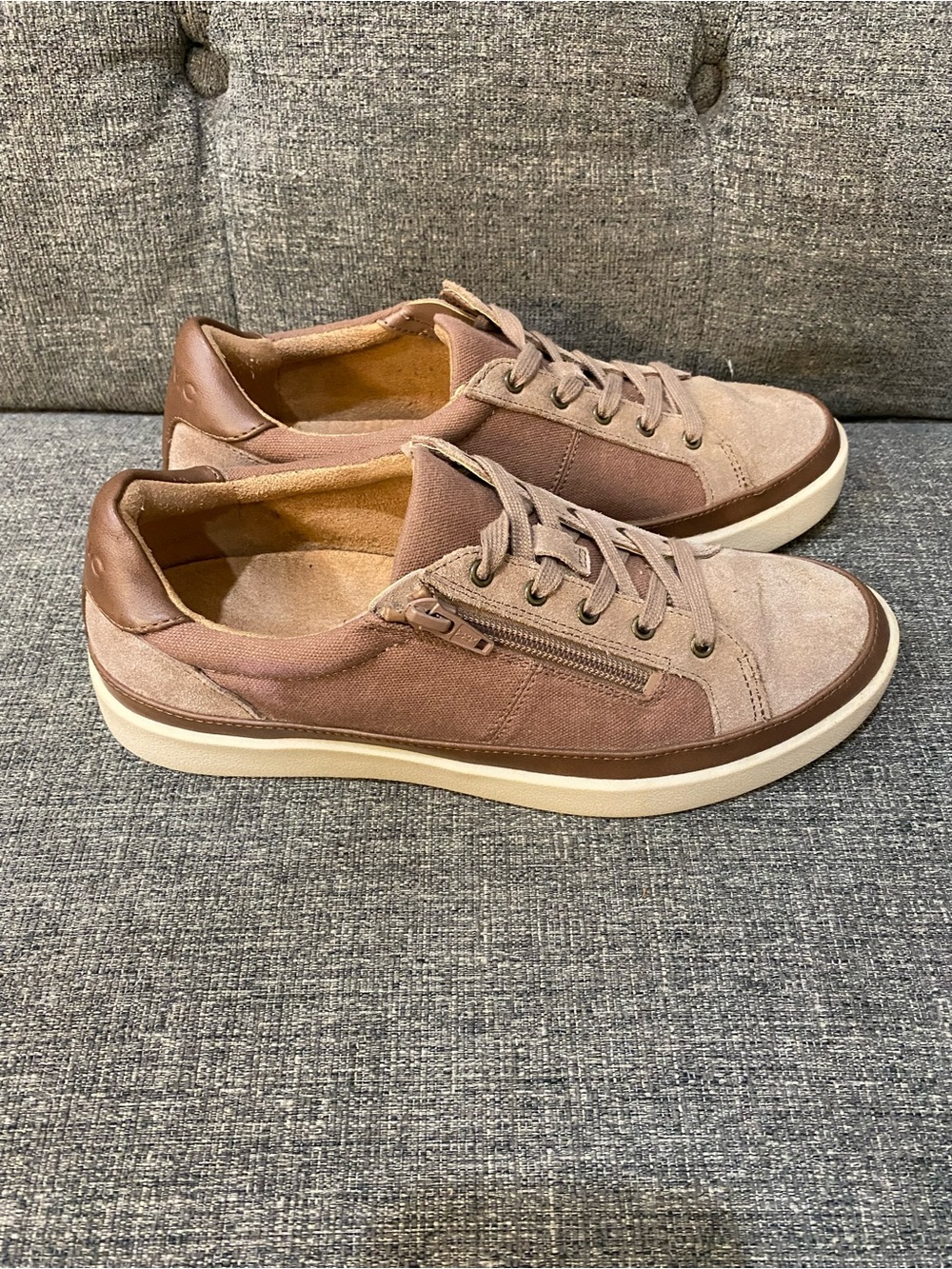 Vionic Mayra Suede & Canvas Lace-Up Sneakers Women’s Size 7.5